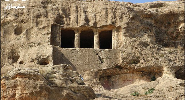 آرامگاه پدر دیاکو اولین پادشاه ماد در مهاباد